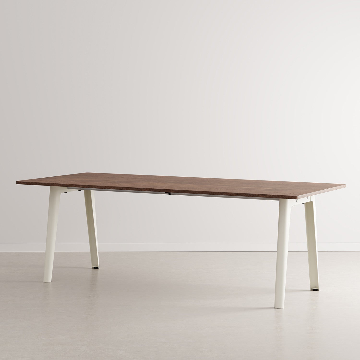 tiptoe-new-modern-esstisch-ko-zertifiziertes-walnussholz image 4