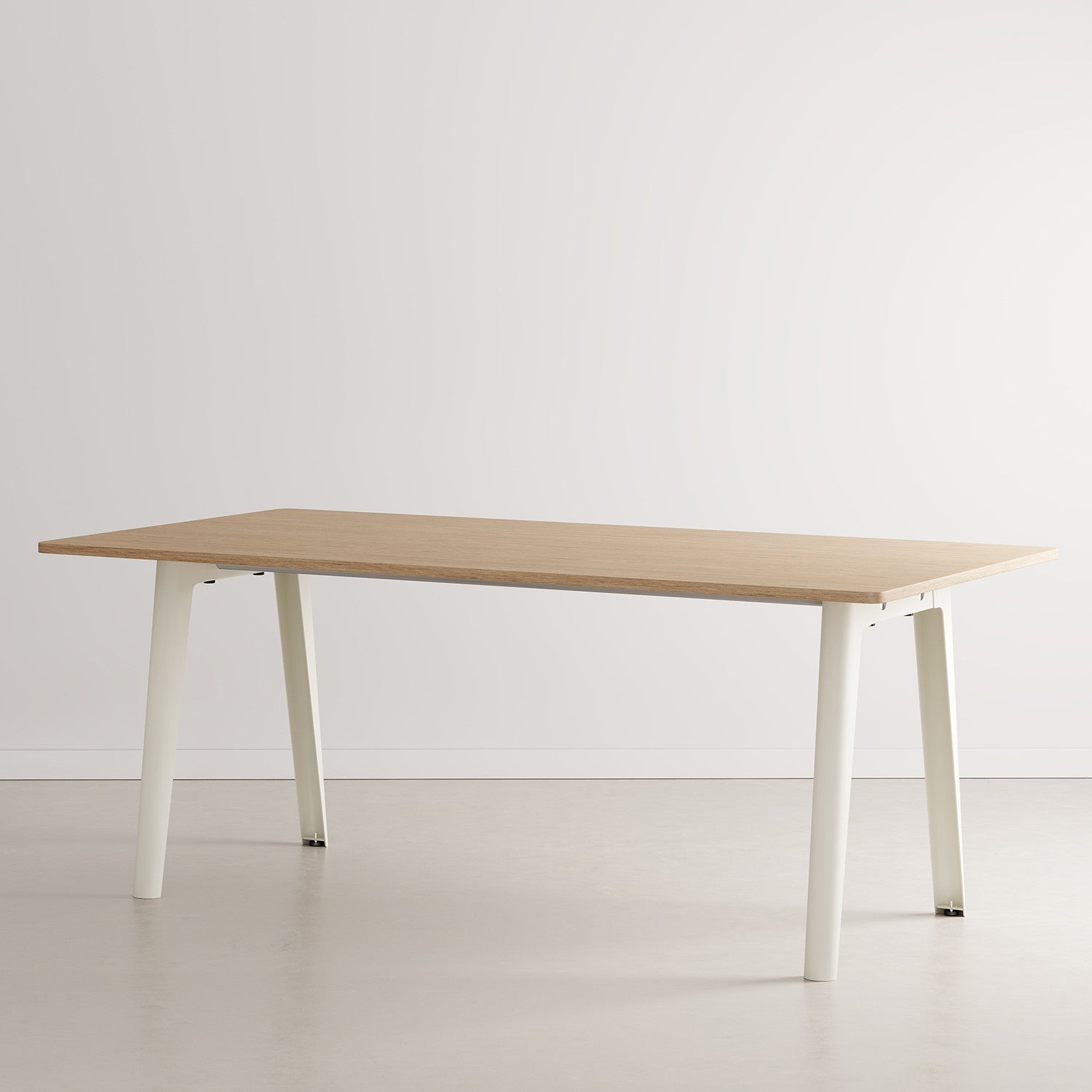 tiptoe-new-modern-esstisch-ko-zertifiziertes-holz image 1