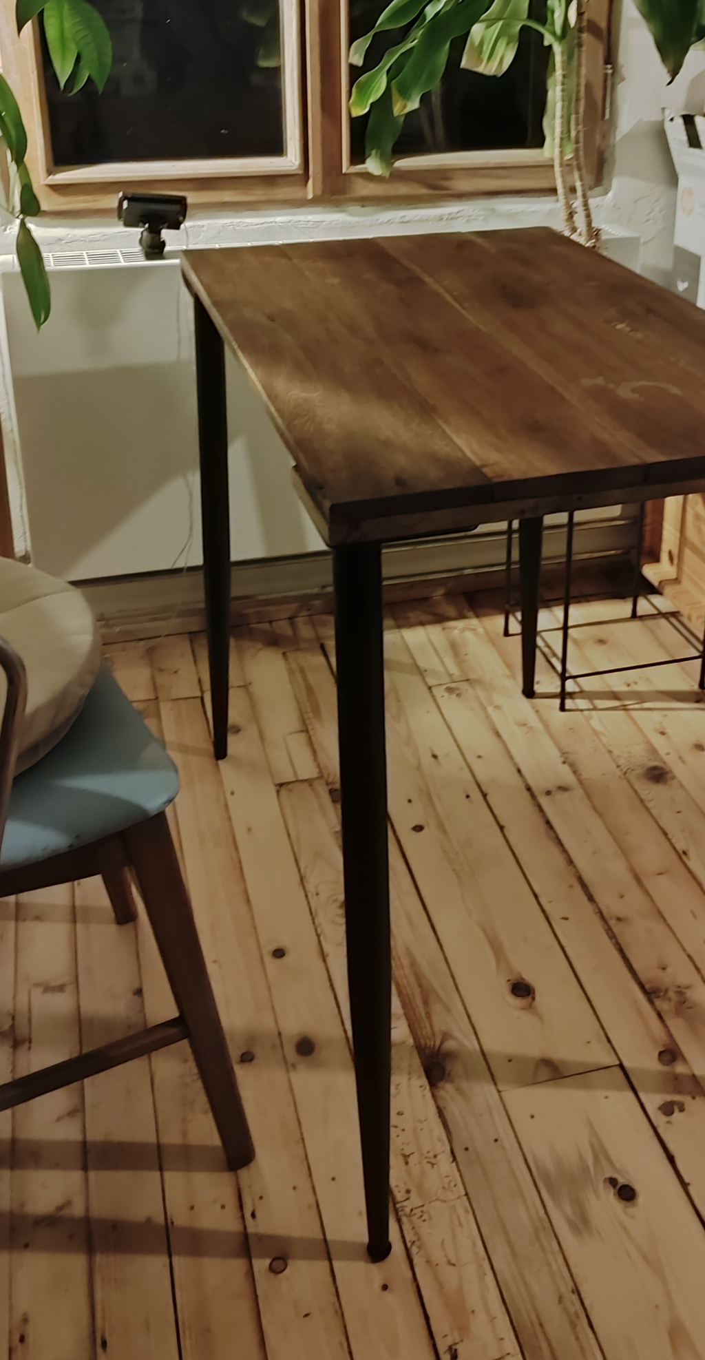Stabil, schön, höhenverstellbar