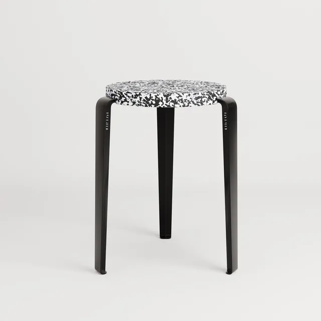 tiptoe-hocker-lou-recycelter-kunststoff-macchiato image 1