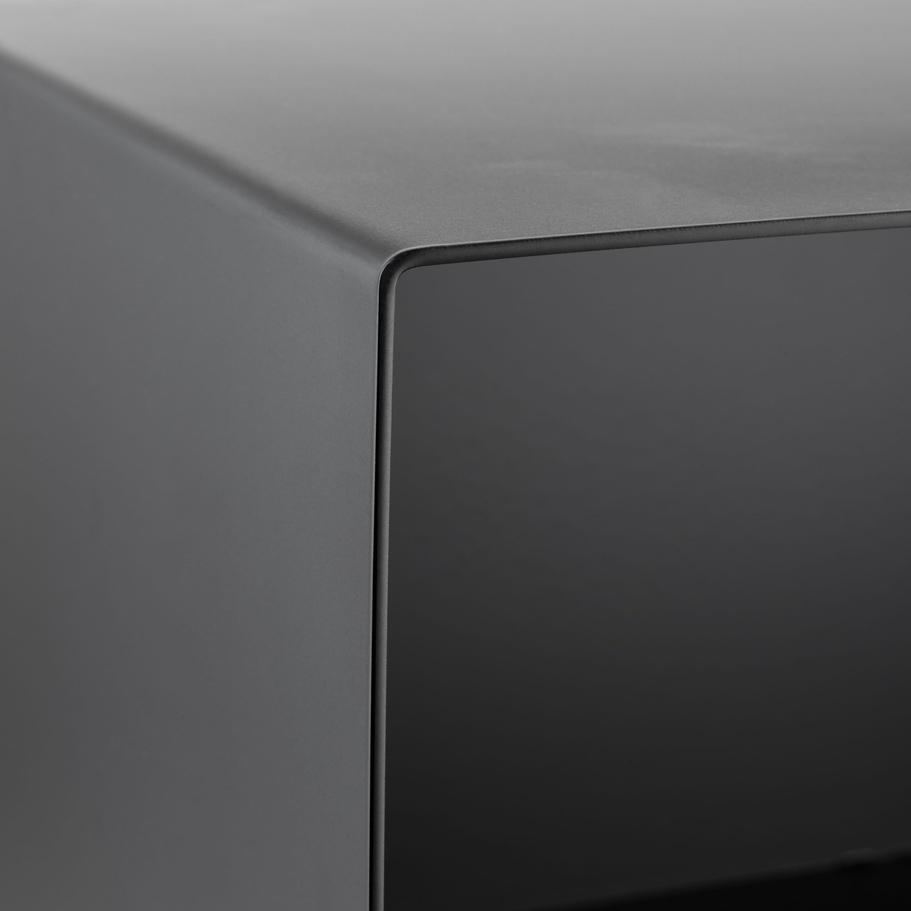 natural-goods-berlin-cuboid-beistelltisch-metall-2-mm-freistehend image 8