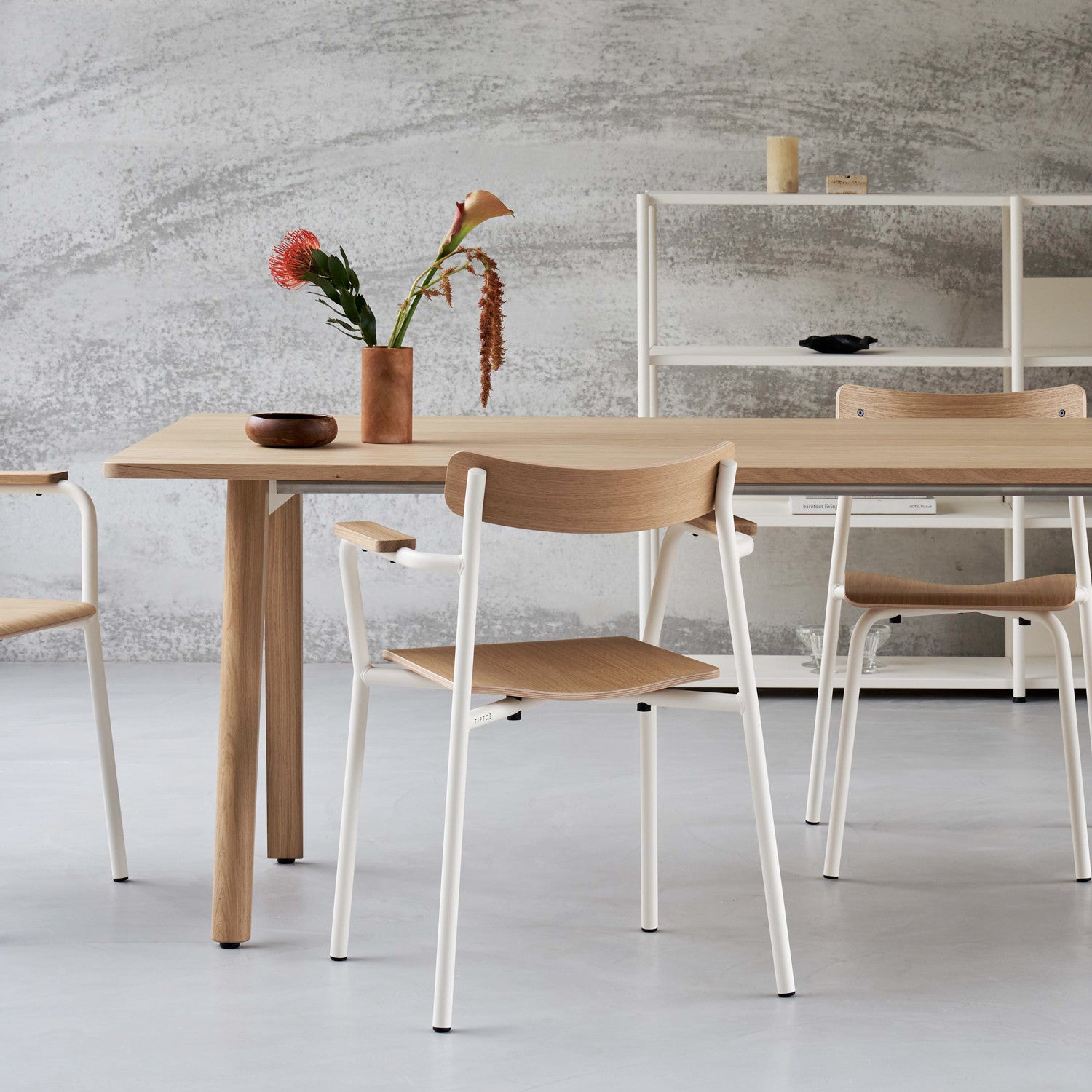 tiptoe-new-modern-esstisch-full-wood-ko-zertifiziertes-holz image 2