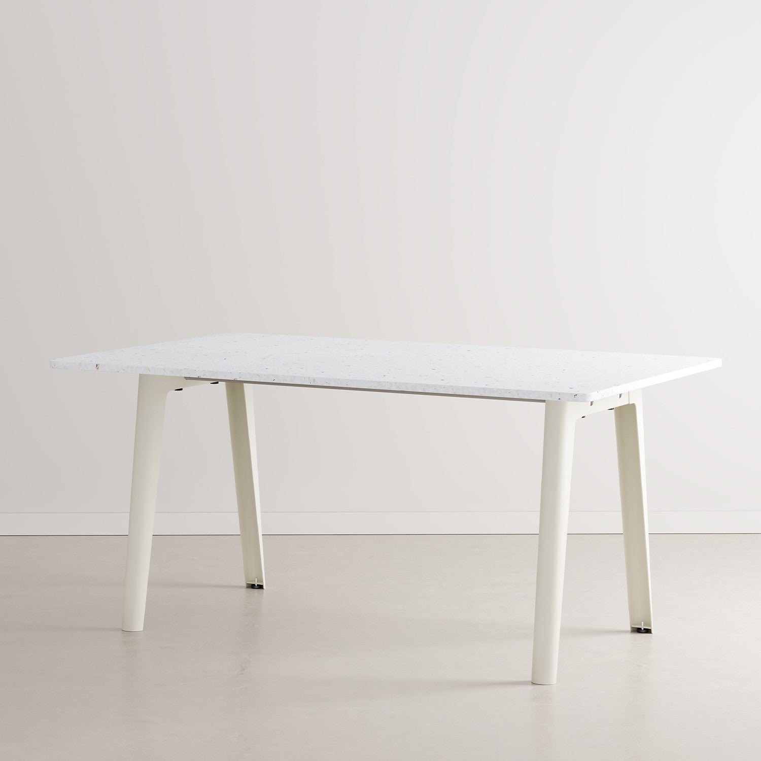 tiptoe-new-modern-esstisch-recycelter-kunststoff-venezia-bis-10-personen image 7