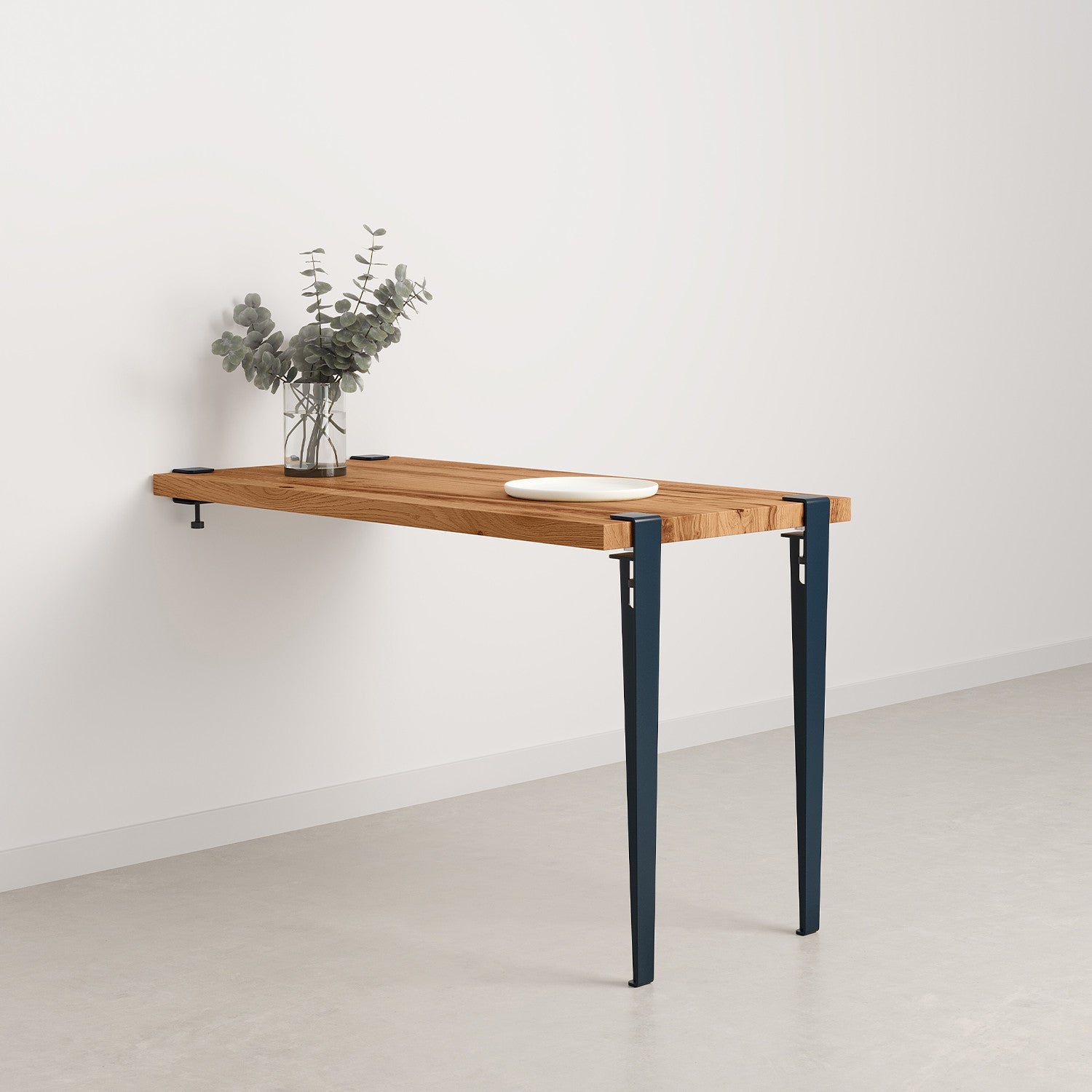 tiptoe-wand-esstisch-aus-recyceltem-altholz-mit-stahl-wandhalterung image 6