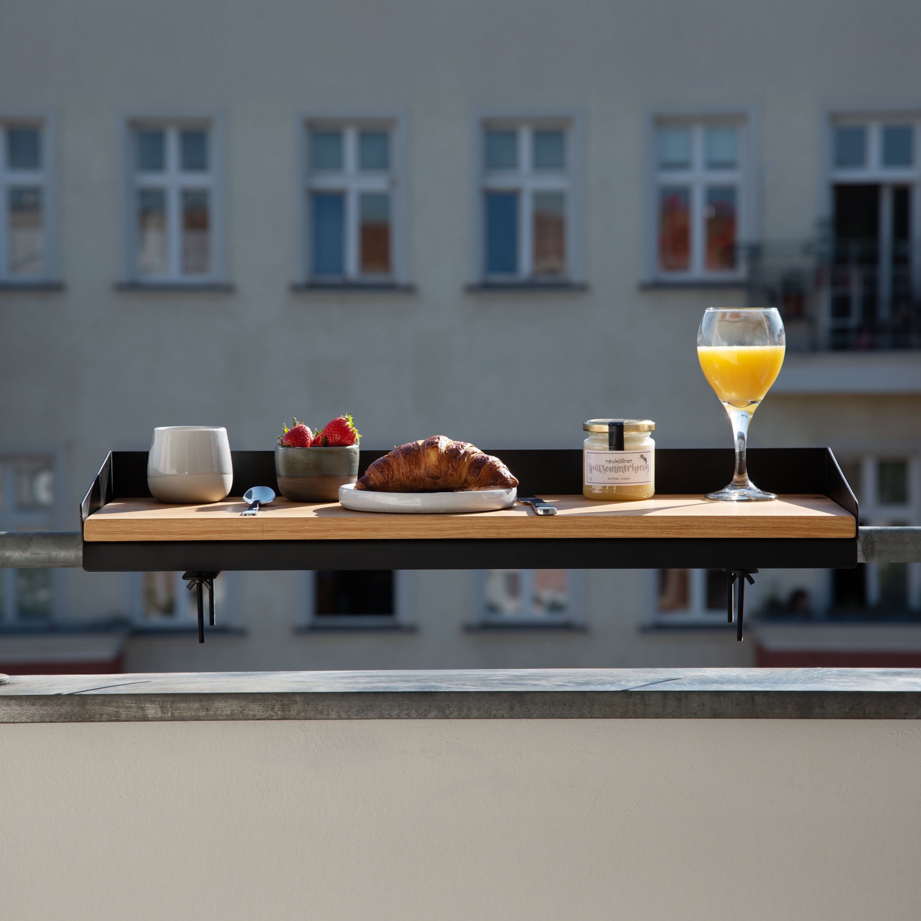 natural-goods-berlin-balkontisch-sheet-klemmtisch-f-r-gel-nder image 3