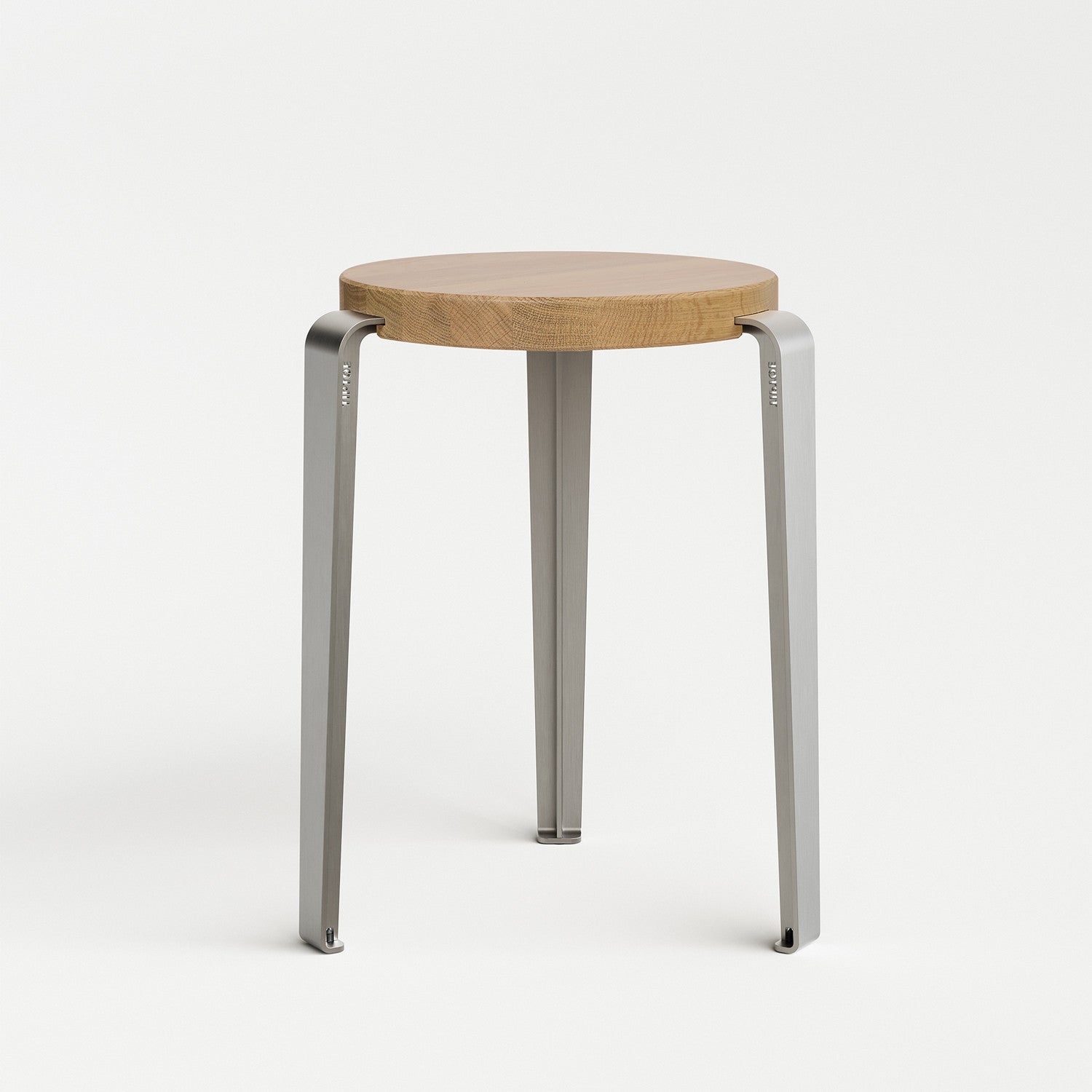 tiptoe-hocker-lou-core-edition-eiche-geb-rsteter-edelstahl image 1