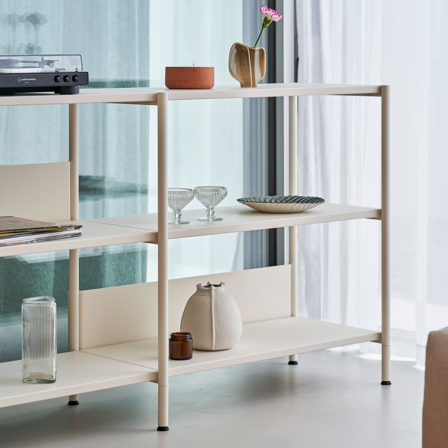tiptoe-unit-lowboard-regal-h75-85-x-b164cm-stahl image 3