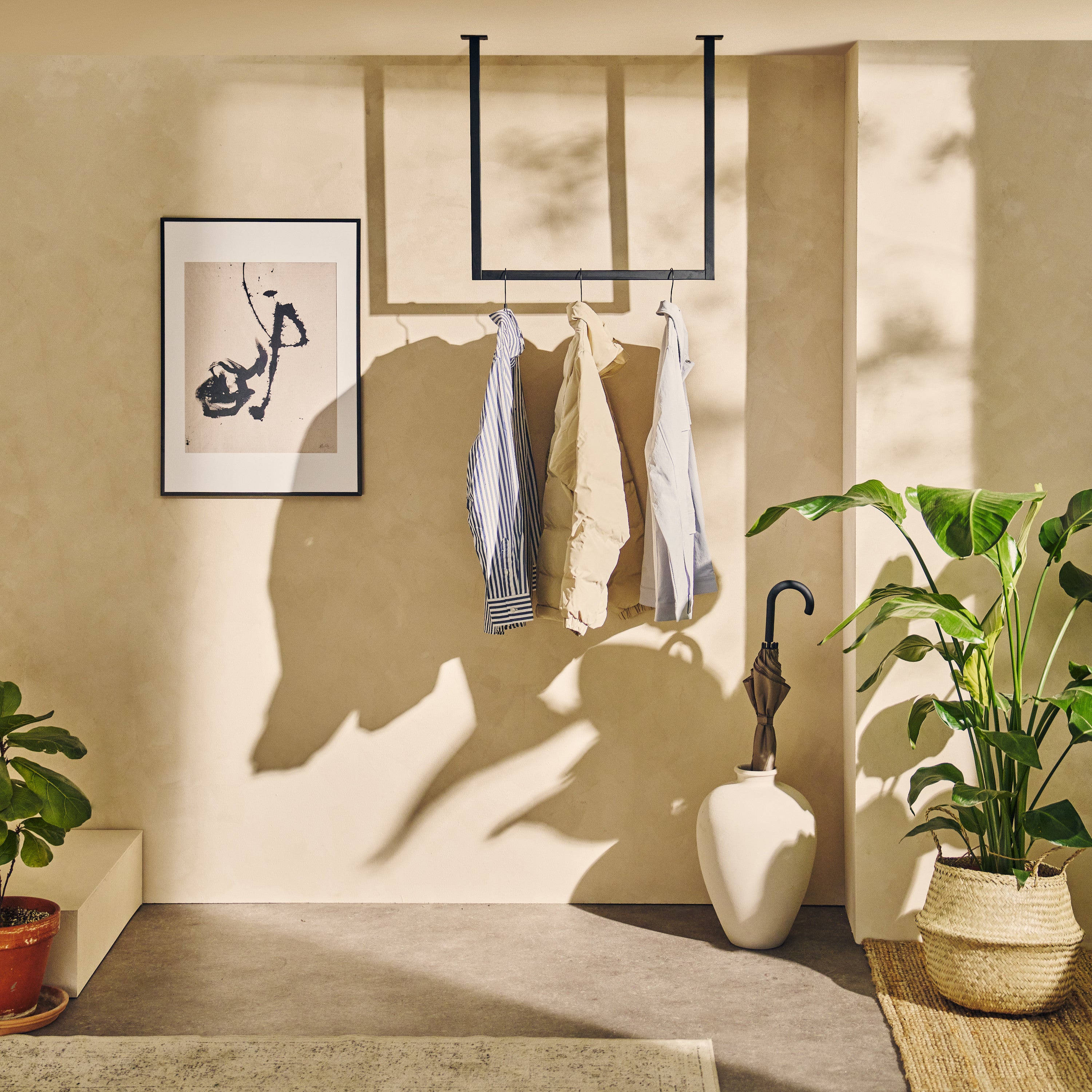 natural-goods-berlin-rechteck-kleiderstange-decke-schwarz image 3