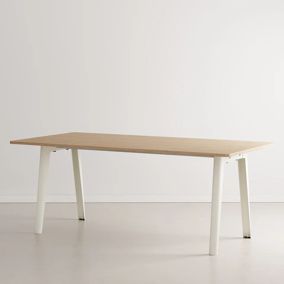 tiptoe-new-modern-esstisch-ko-zertifiziertes-holz image 1