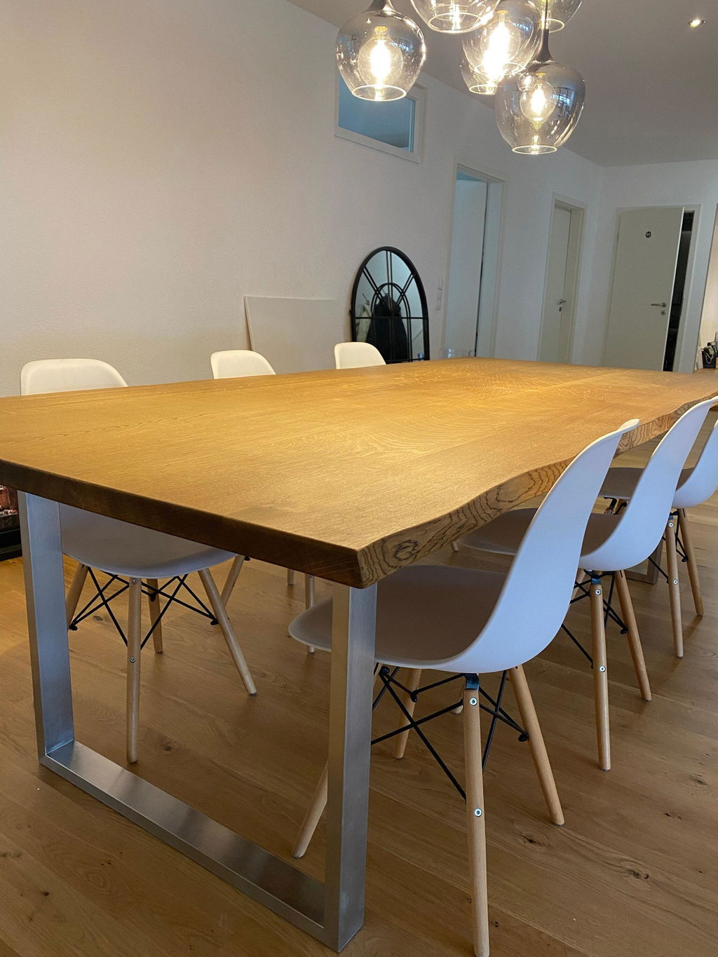 Perfekter Halt für 2 Meter Tisch