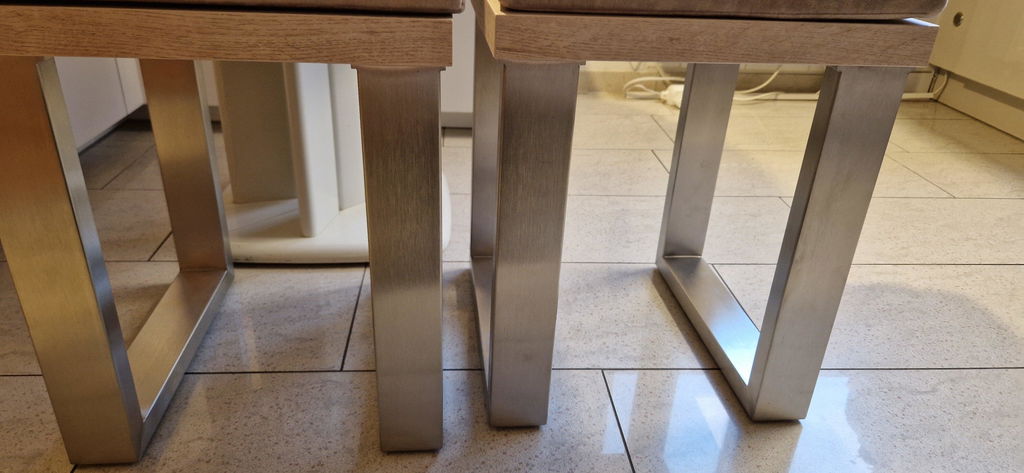 Traumtisch aus Eiche und Edelstahl