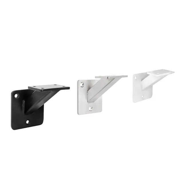 natural-goods-berlin-slant-handlaufhalter-aus-metall image 1