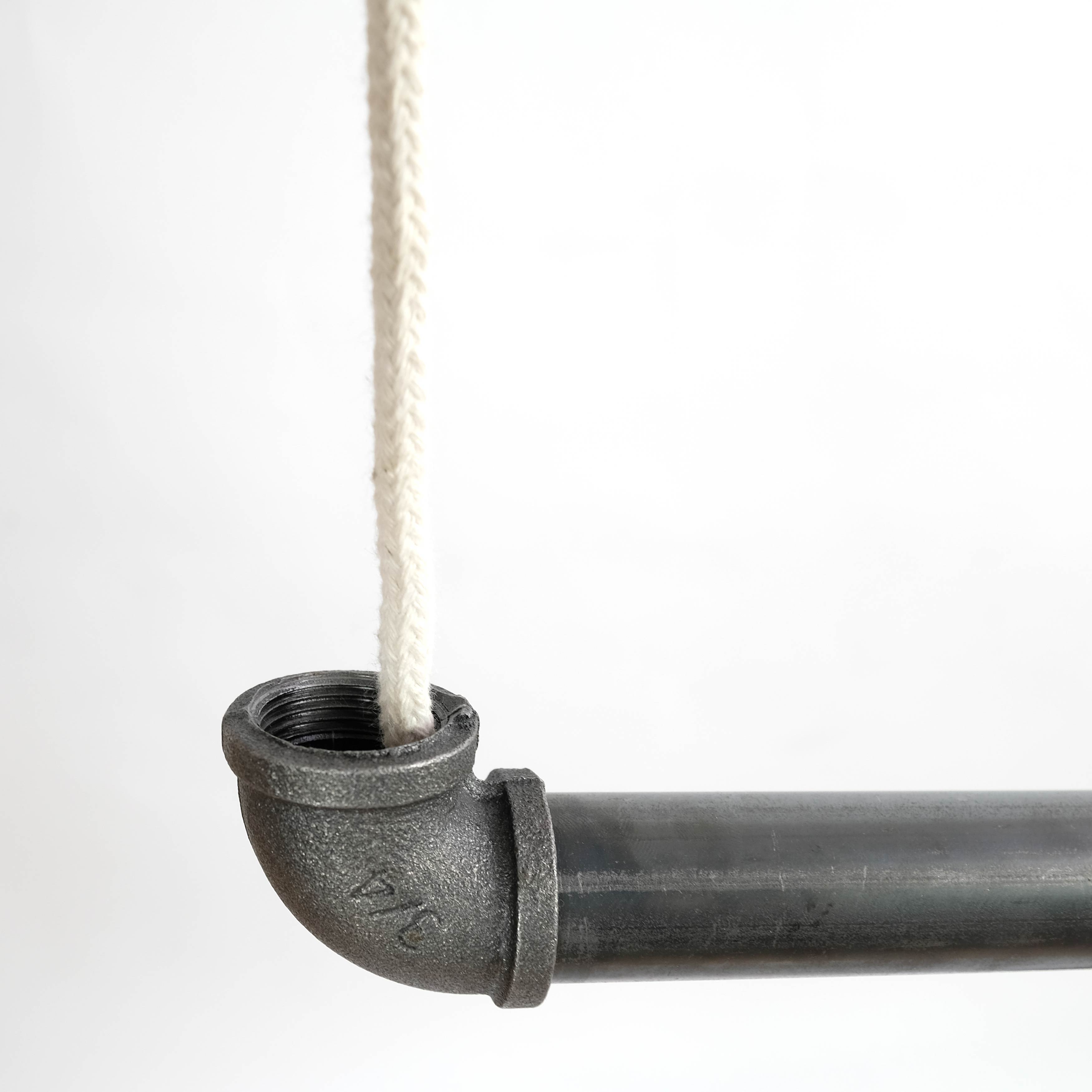 natural-goods-berlin-pipe-gard-swing-kleiderstange image 7