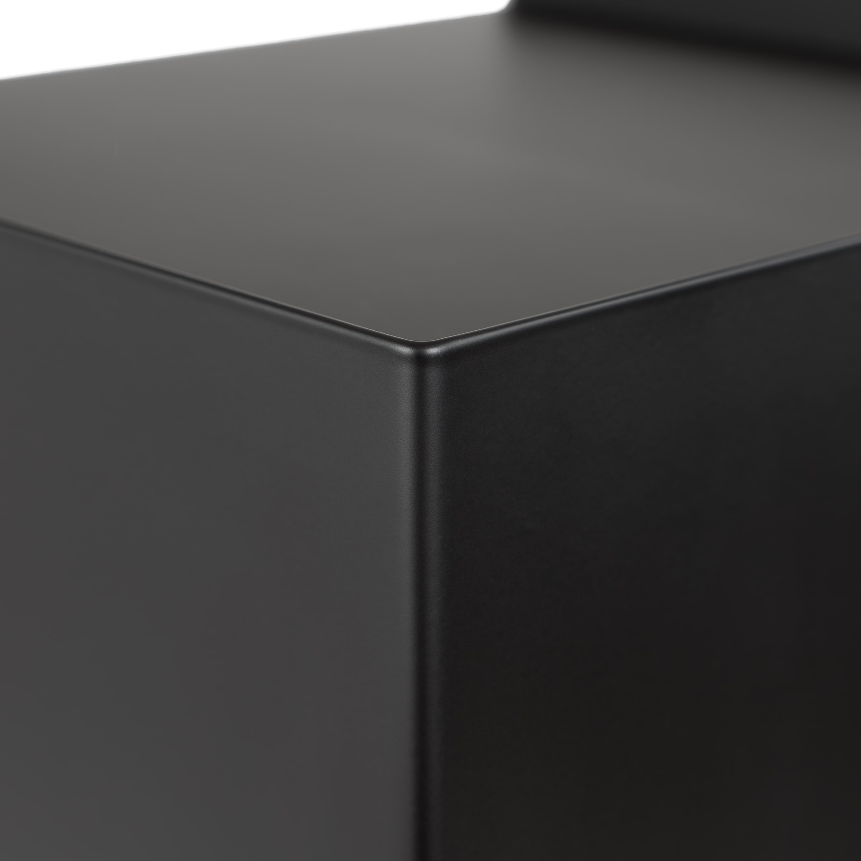 natural-goods-berlin-cuboid-nachttisch-metall-verschwei-t image 7