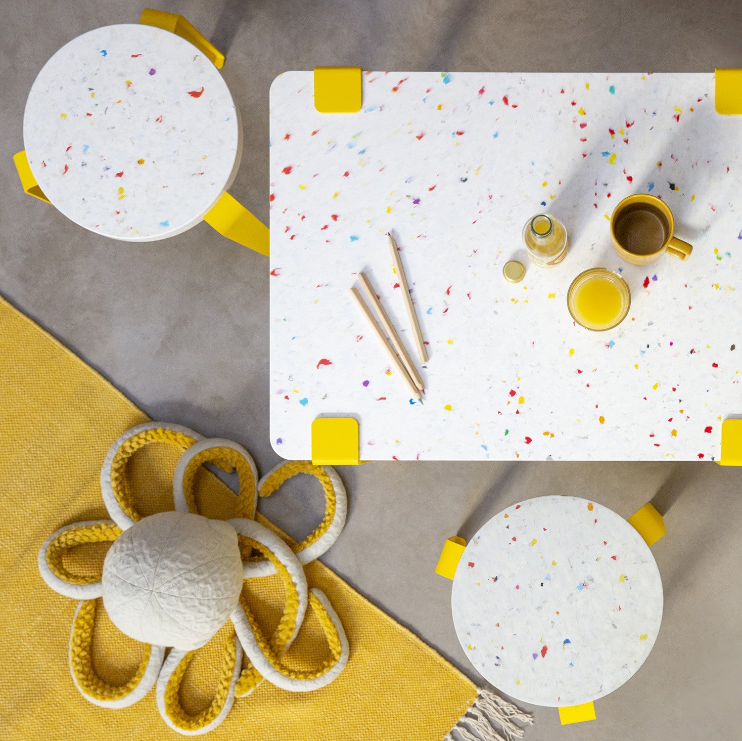 tiptoe-kinderschreibtisch-70x50cm-tutti-frutti-recycelter-kunststoff image 8