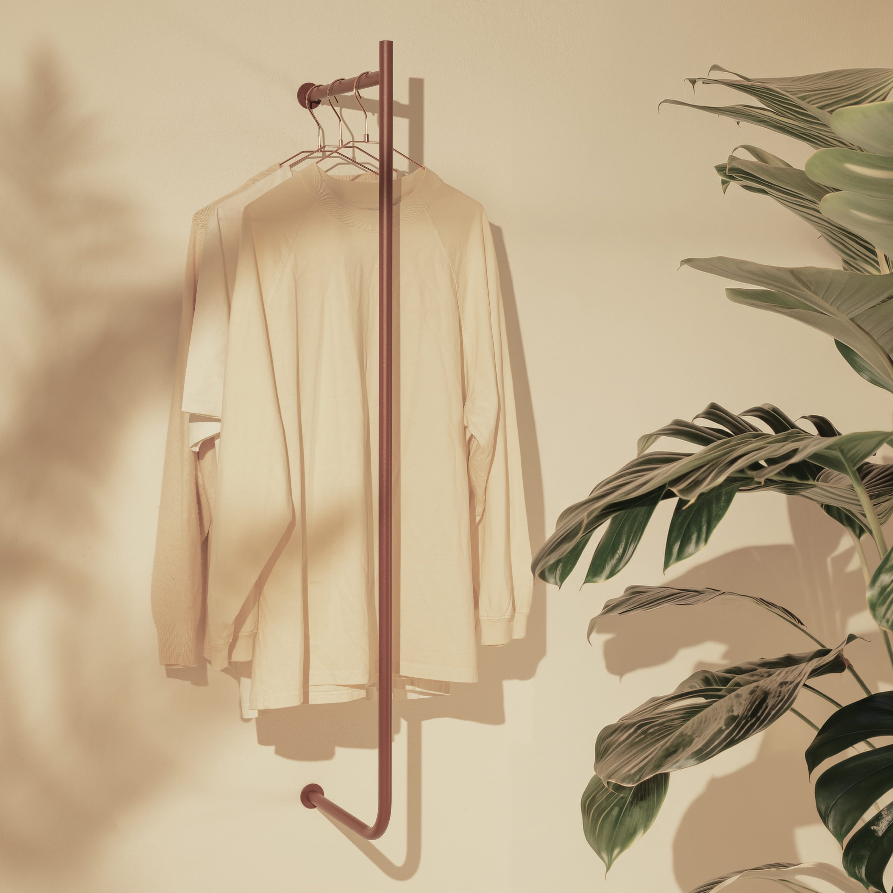 natural-goods-berlin-kleiderstange-rund-verti-wand-vertikale-wandgarderobe image 7