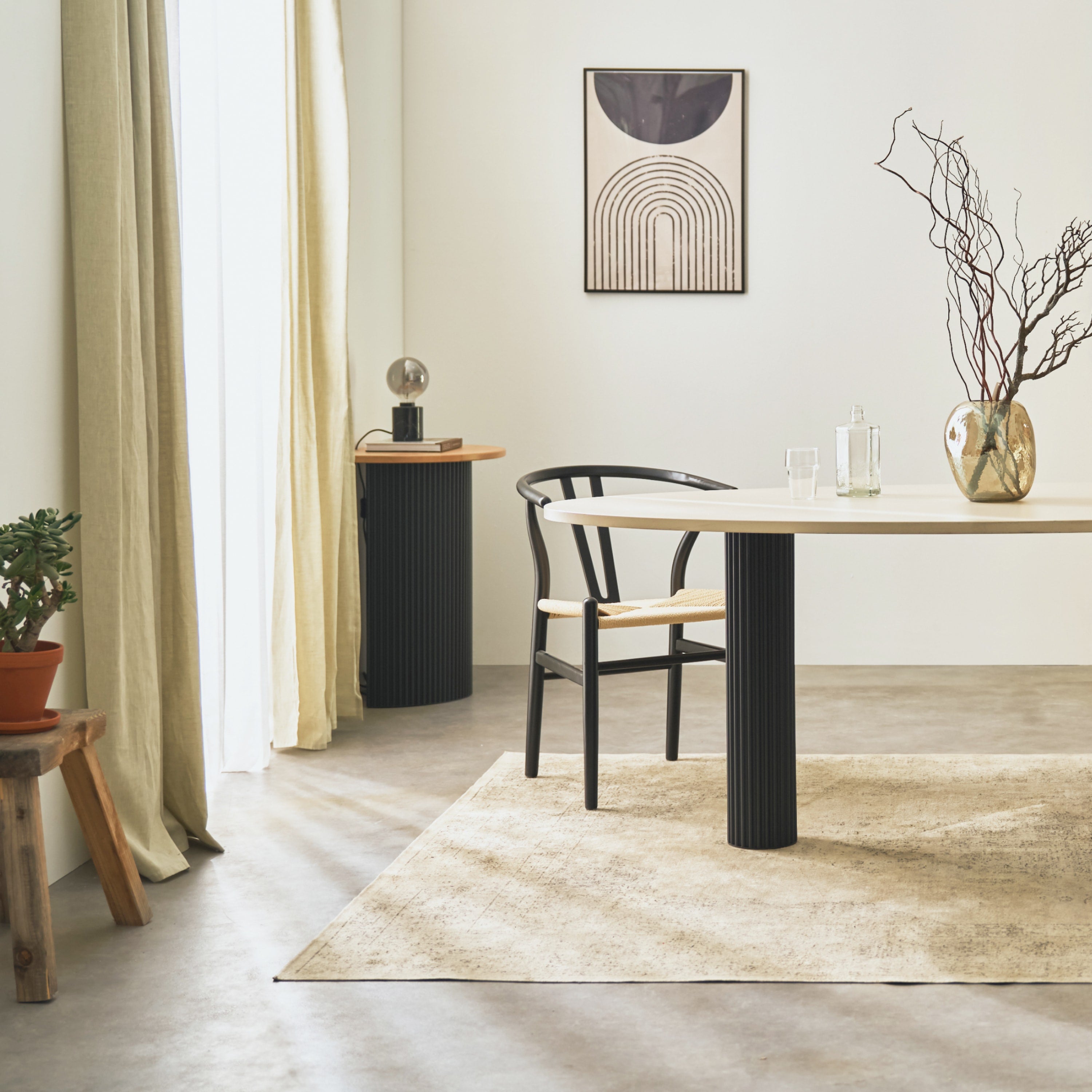 natural-goods-berlin-tischs-ule-single-wavy-geriffeltes-tischbein-metall image 2