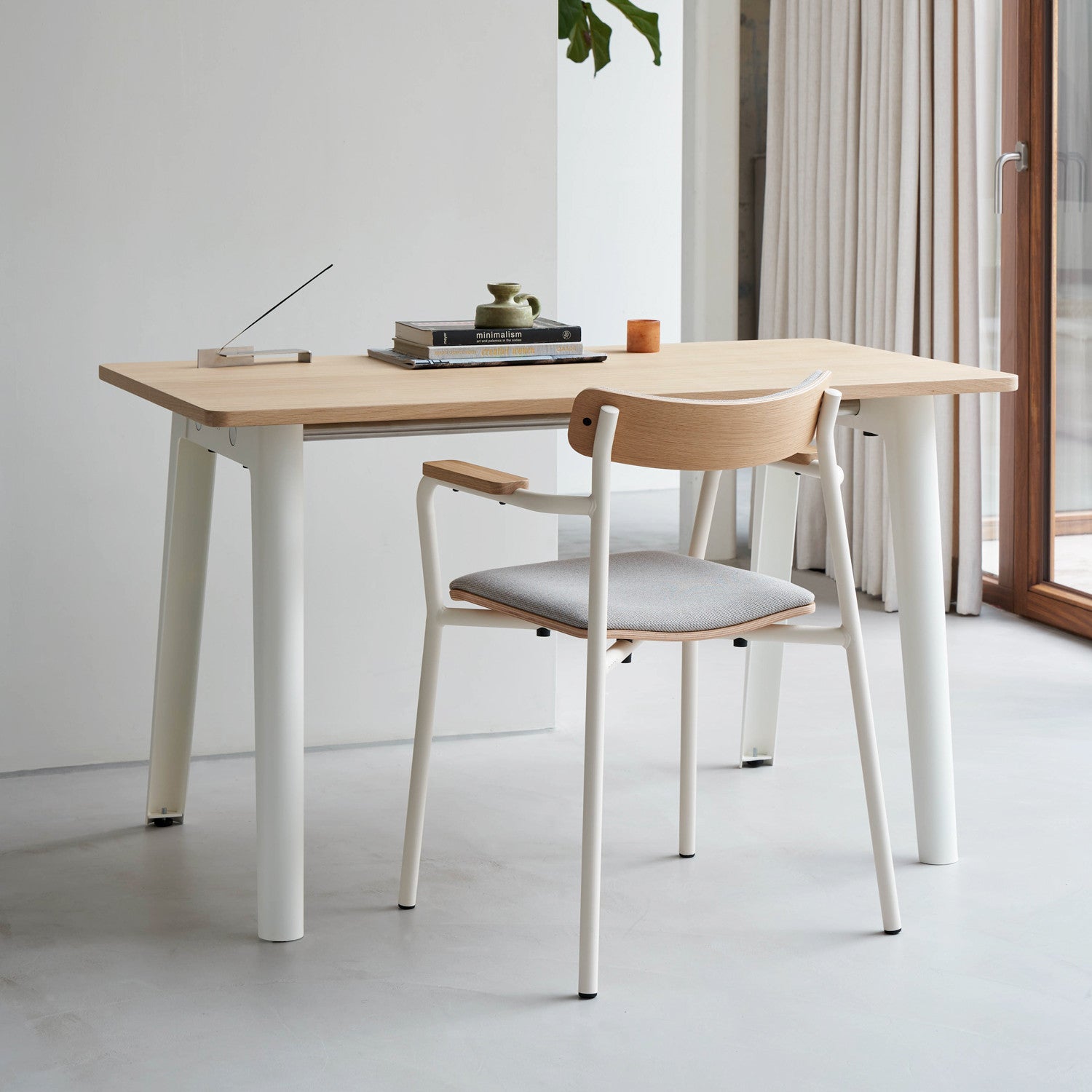 tiptoe-stuhl-etude-mit-armlehnen-recycelter-stoff image 2