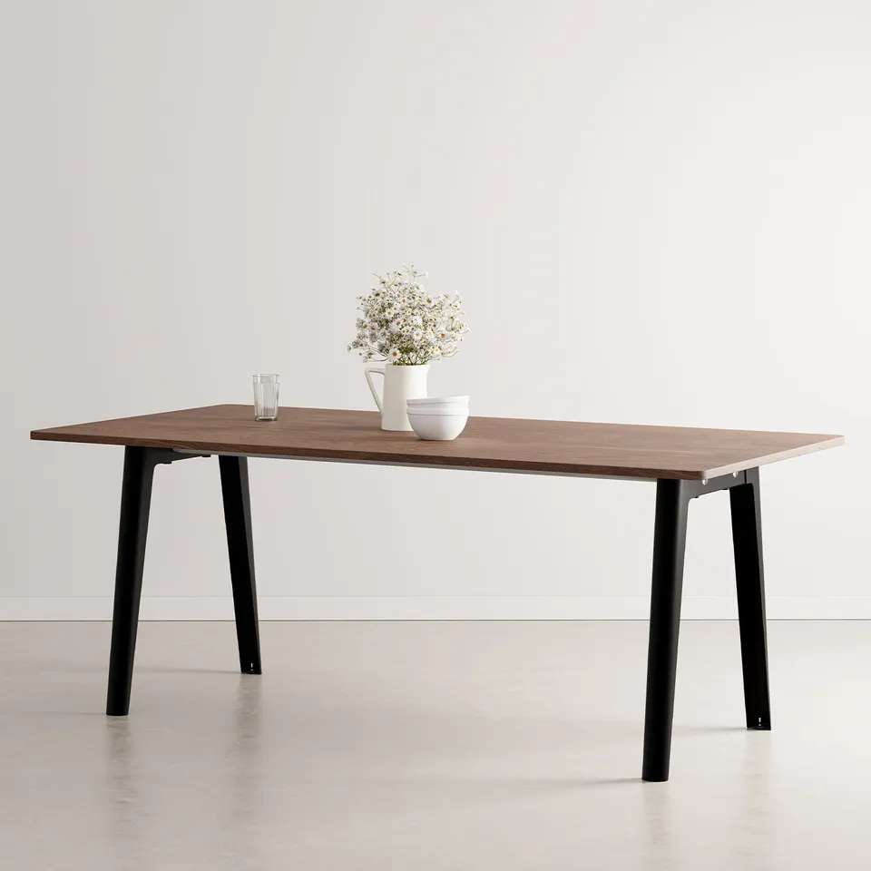 tiptoe-new-modern-esstisch-ko-zertifiziertes-walnussholz image 1
