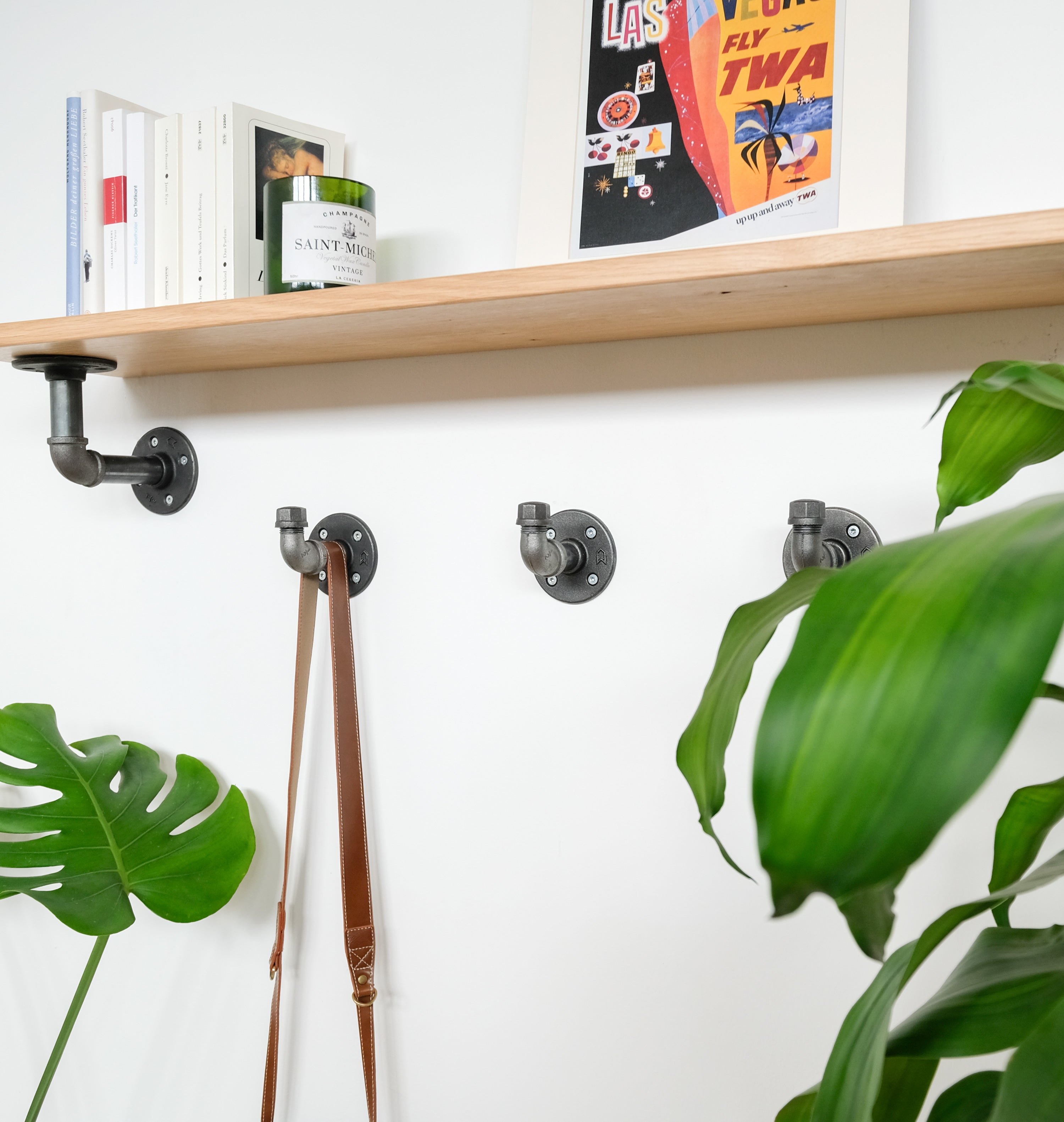 natural-goods-berlin-pipe-gard-hook-wandhaken-schwarz image 5