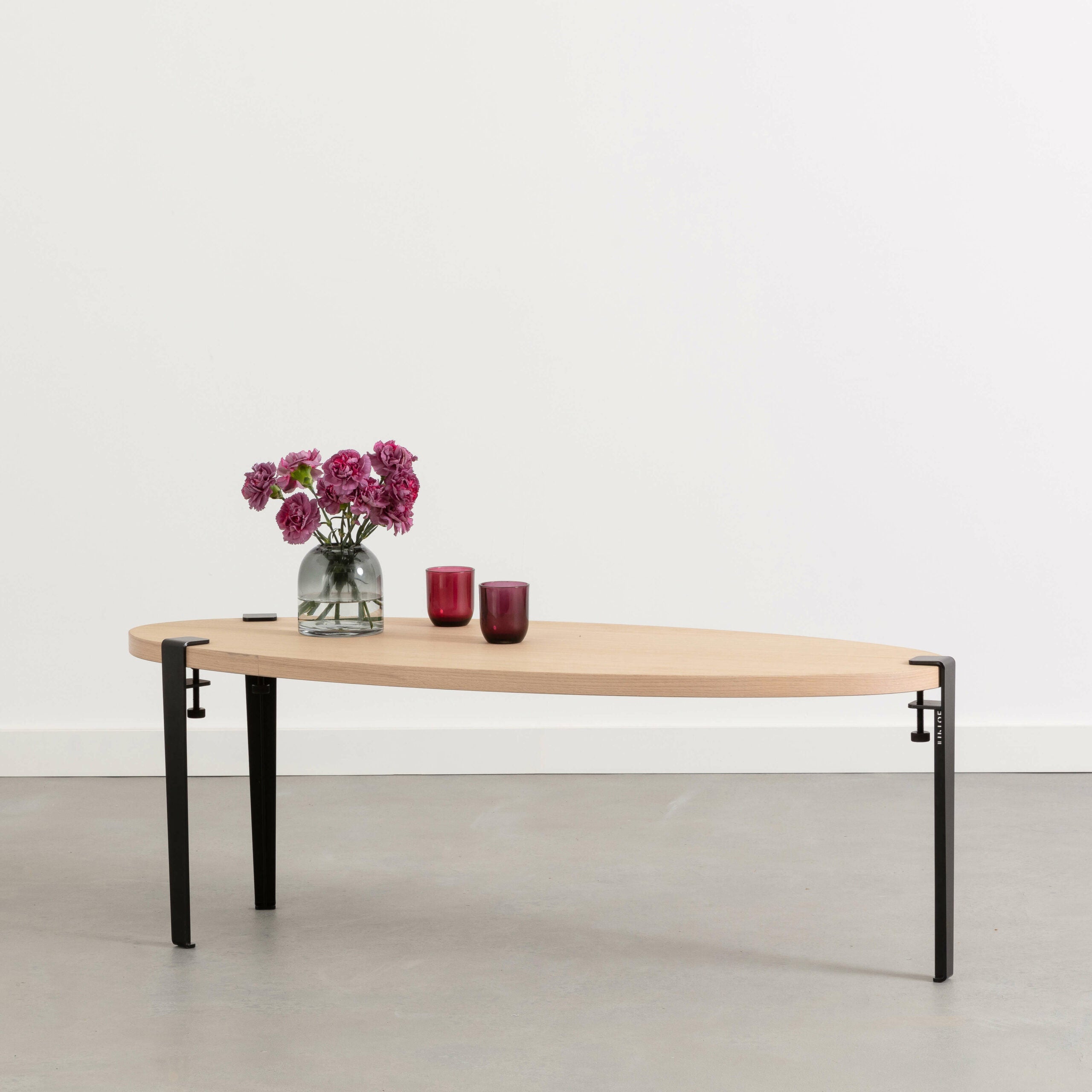 tiptoe-couchtisch-120x48cm-massive-eiche image 3
