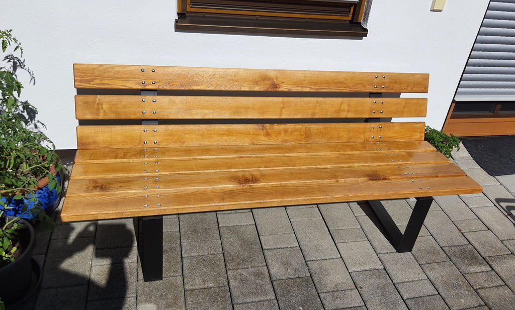 Stabile Basis für Bierbank