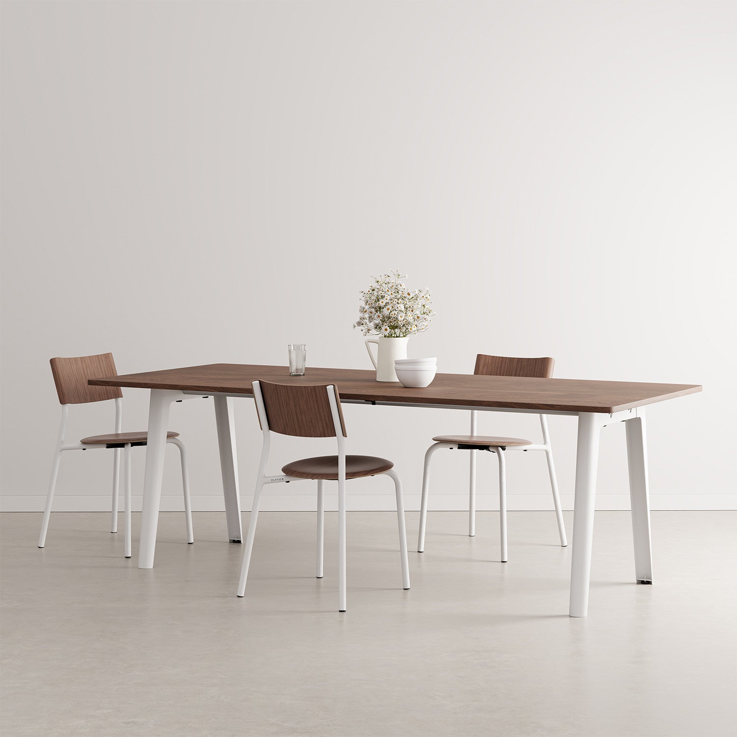 tiptoe-new-modern-esstisch-ko-zertifiziertes-walnussholz image 5